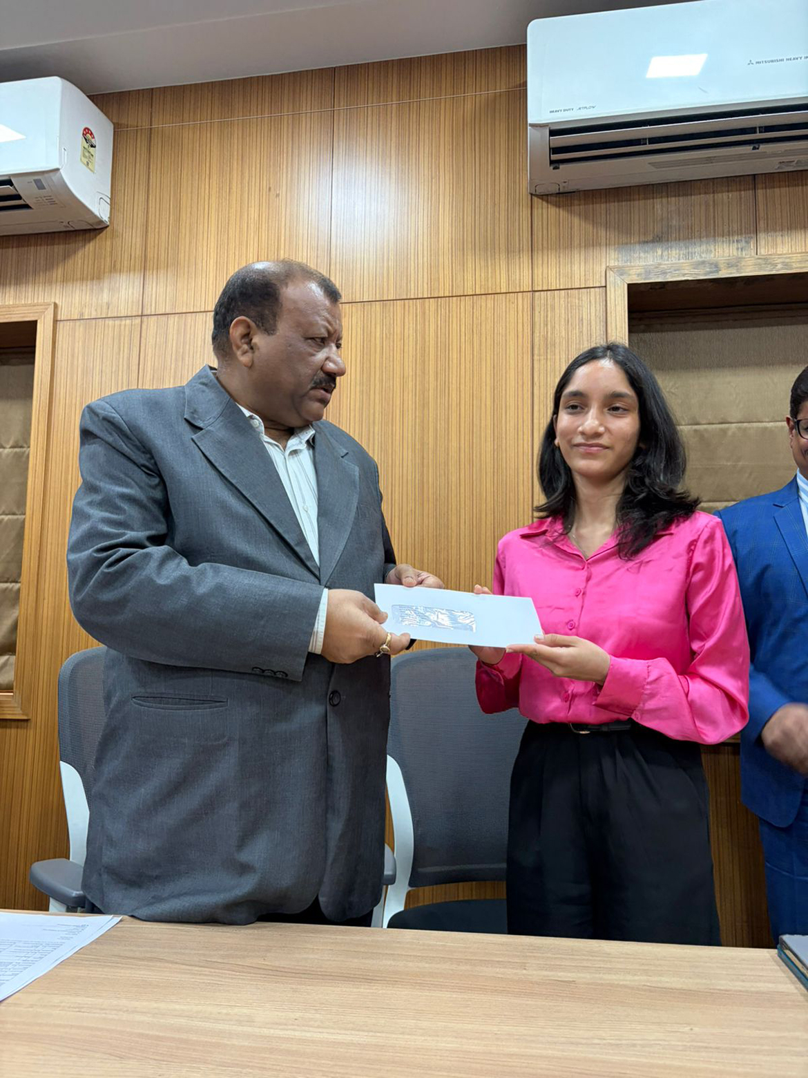RLINS Cadet Secures 1st Rank in GP Rating (Female) and Receives ₹50,000 Scholarship July-Dec 2025 Batch 18 PROUD MOMENT FOR RLINS Scholarship Award Achievement